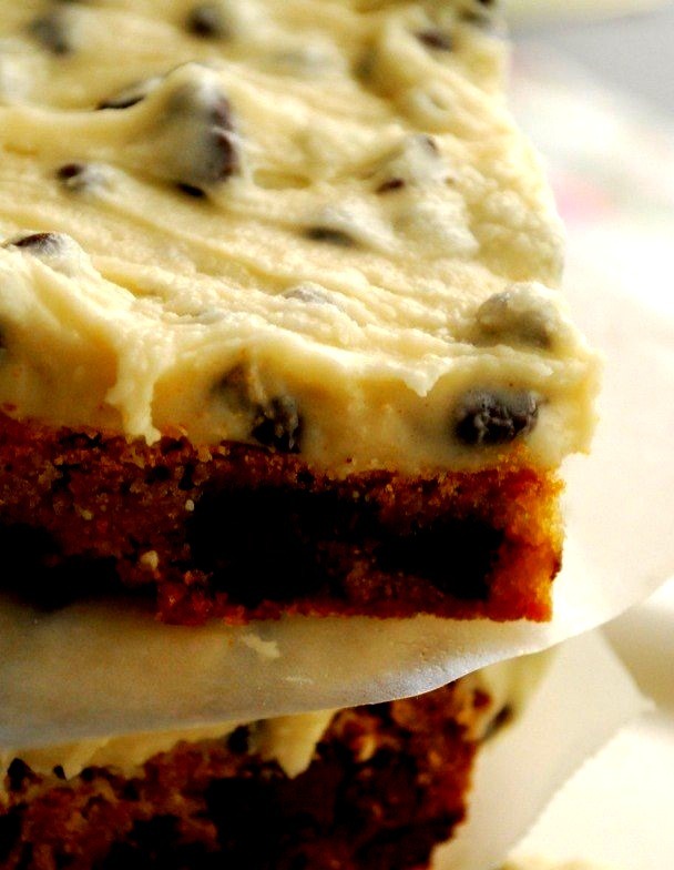 Recipe: Chocolate Chip Cookie Bars with Cookie Dough Frosting