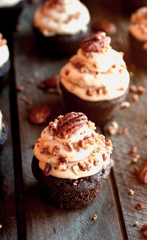 Recipe: Chocolate Bourbon Pecan Pie Cupcakes with Butter Pecan Frosting